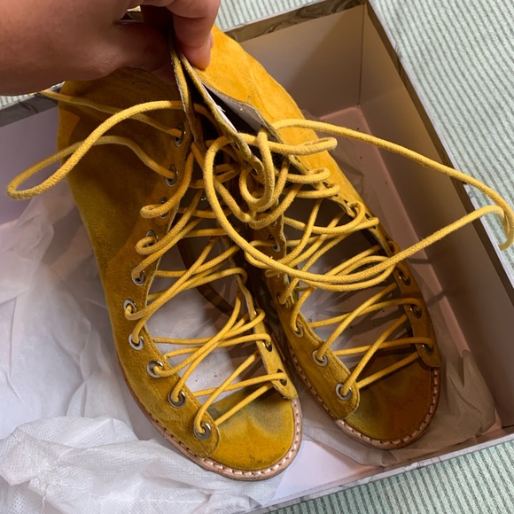 Jeffrey Campbell 5.5 beautiful yellow lace ups - Picture 4 of 6